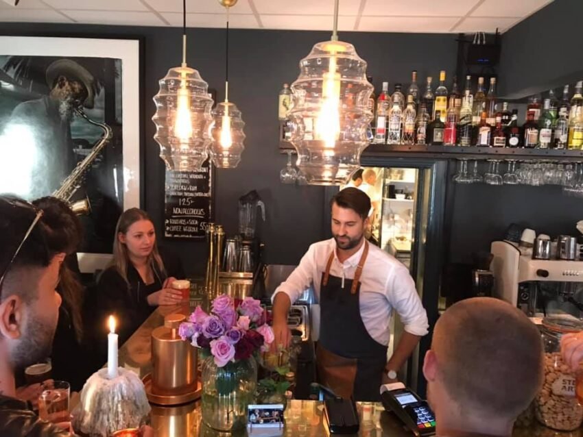Hyra Bartender i Skåne, inklusive Malmö med Omnejd: Förstklassig Dryckesservice för Dina Evenemang